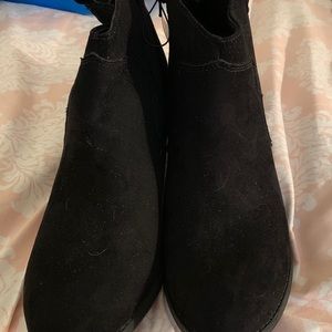 Black Time and Tru Ankle boots size 10 NWT